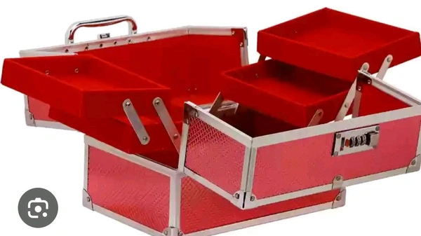 4 Tray Vanity Box - 1