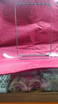 Chain Stand