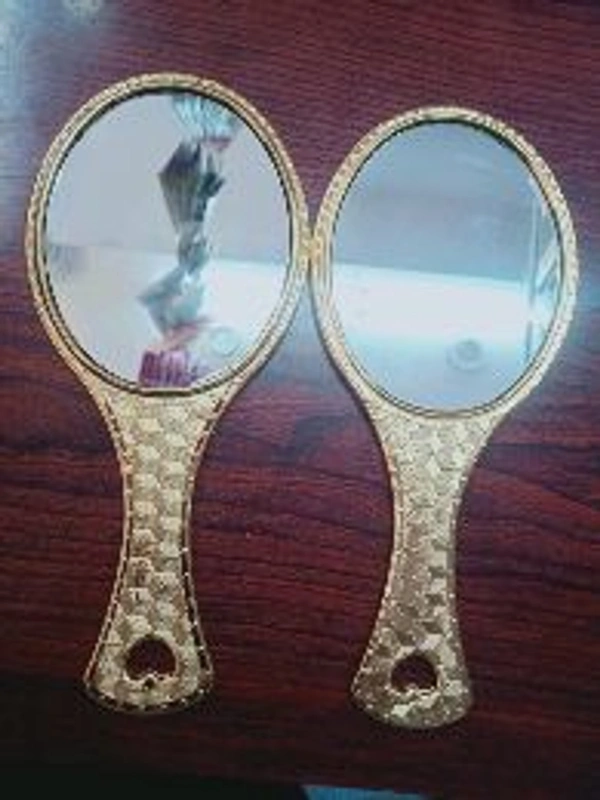Handle Oval Mirror