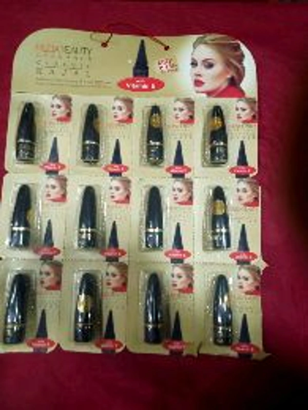 Huda Beauty Kajal