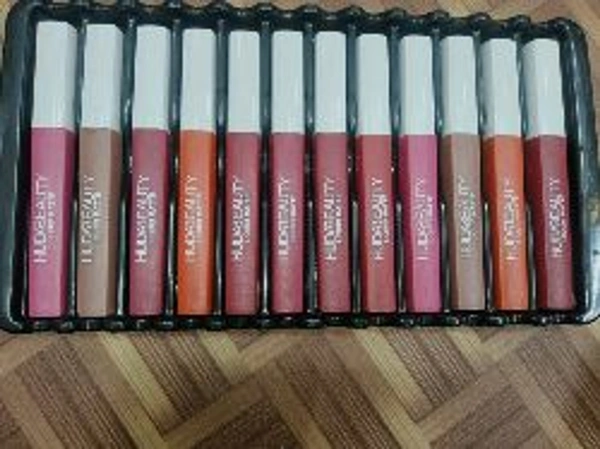 Huda Beauty Lip Stick