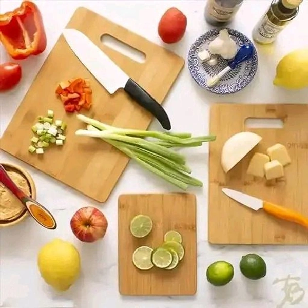 Large Natural Bamboo Wood Chopping Cutting Board for Kitchen Vegetables, Fruits & Cheese, BPA Free, Eco-Friendly, Anti-Microbial Durable and Easy to Clean