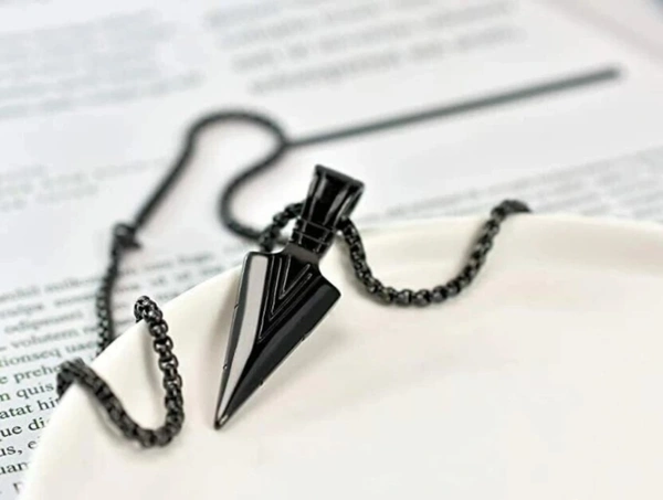 Zayraaa zayraa Stunning Trendy Black Arrow Pendant For Boys/Men| Stylish Pendant Rhodium Metallic 