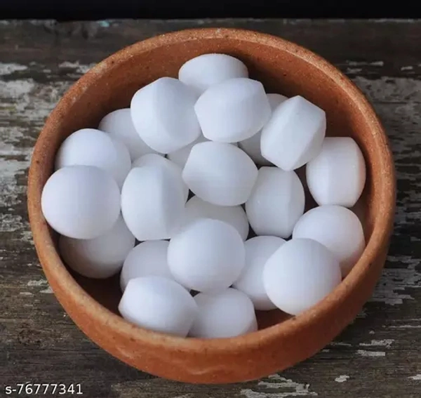 Beauteous Naphthalene Ball (Pack Of 30)