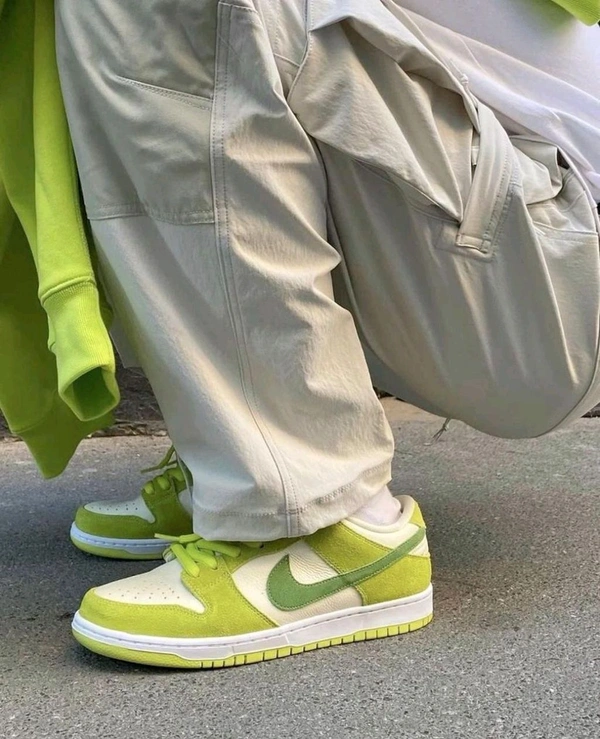 NIKE SB DUNK GREEN APPLE