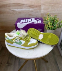 NIKE SB DUNK GREEN APPLE
