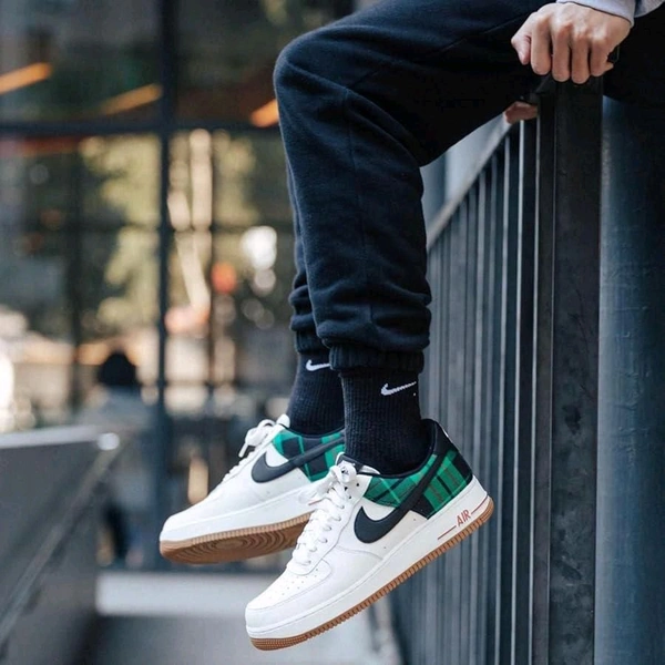 NIKE AIRFORCE ONE BURBERRY