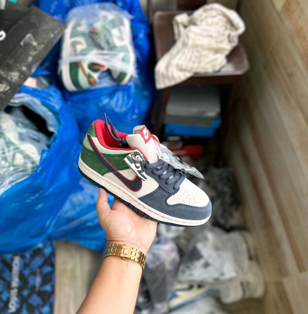  *NIKE SB DUNK LOW x OTOMO KATSUHIRO COFFEE*