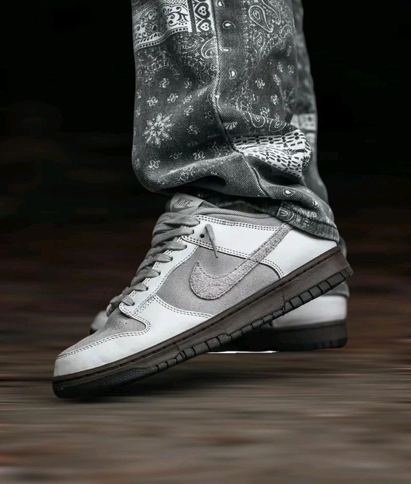 NIKE SB DUNK IRONSTONE