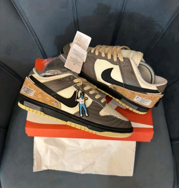 NIKE SB DUNK PANDAPRANK