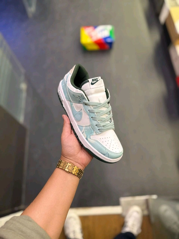 NIKE SB DUNK SNAKE OF THE YEAR 2025 - 45