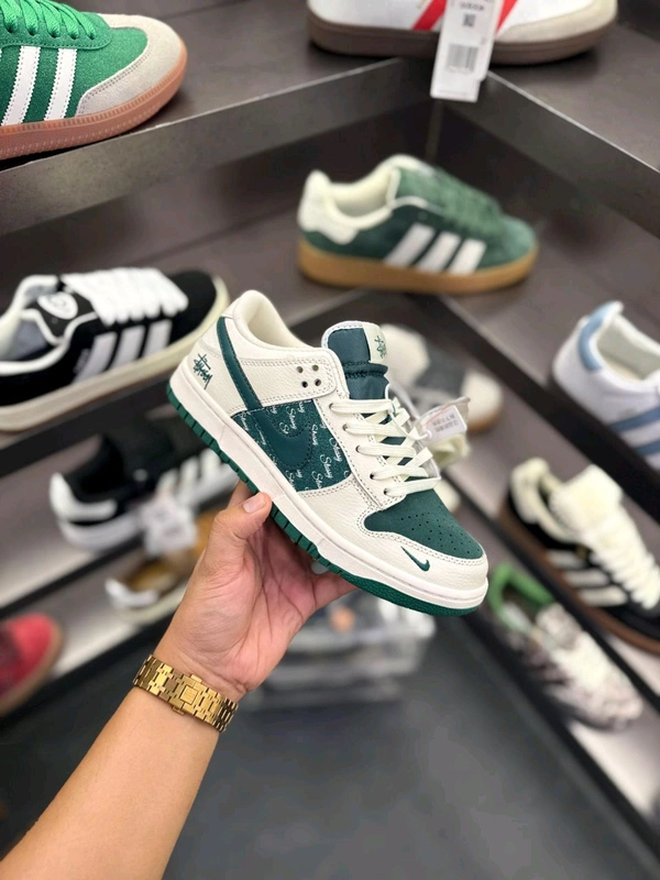 NIKE SB DUNK STUSSY WHITE DARK GREEN - 41, 8