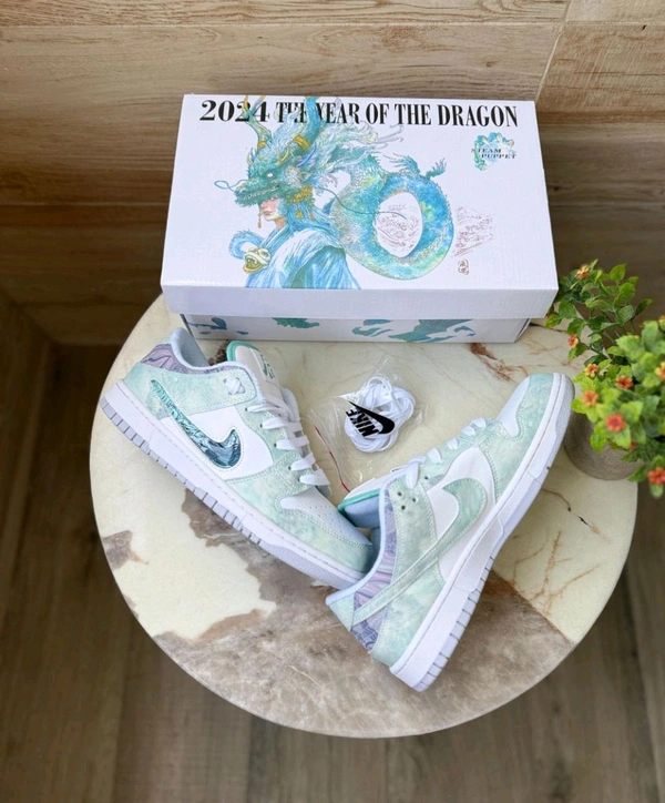 NIKE SB DUNK CHINESE DRAGON - 42