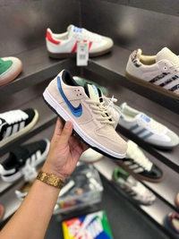 NIKE SB DUNK TRUCK IT - 43