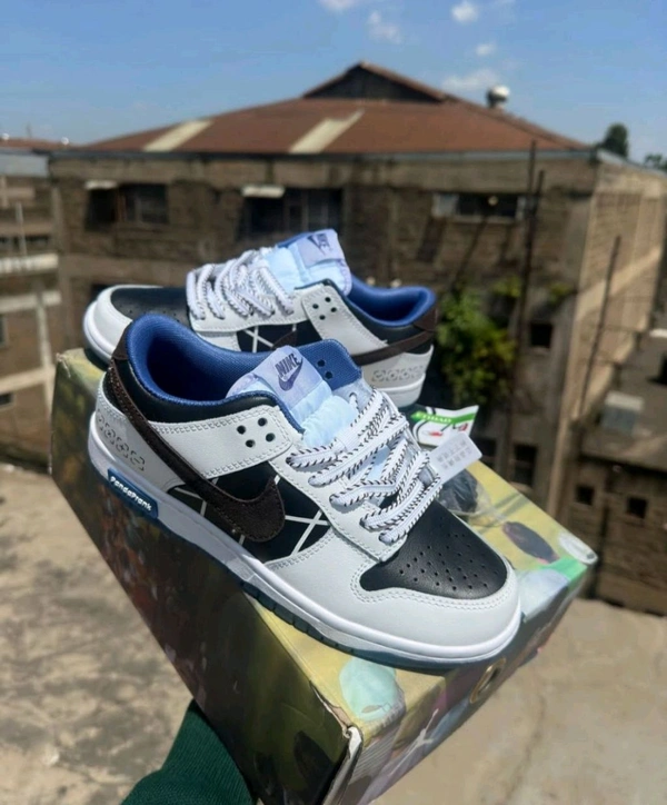NIKE SB DUNK PANDAPRANK - 44