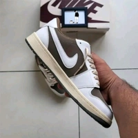 Premium Street Style Sneakers | Retro Low Top | Iconic Design | Men's Casual Footwear - UK 8