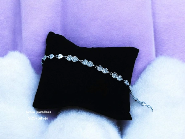 Silver Ladies Fancy Bracelet - 8 INCH, 7.71
