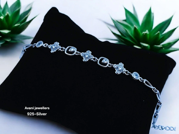 Silver Ladies Fancy Bracelet - 8 INCH, 7.1