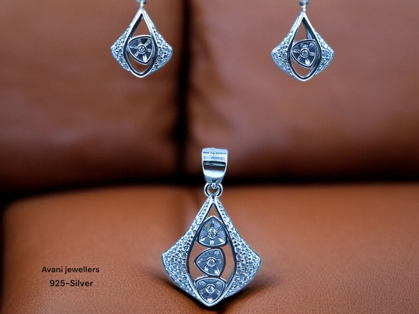 Silver Italian Fancy Pendant Set - 2.86