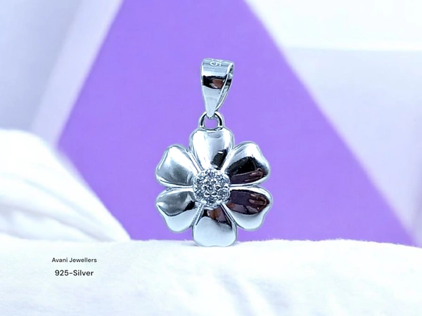 Silver Ladies Fancy Pendant - 1.24
