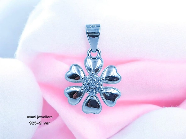 Silver Ladies Fancy Pendant - 1.24