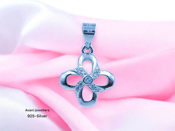 Silver Ladies Fancy Pendant - 1.24
