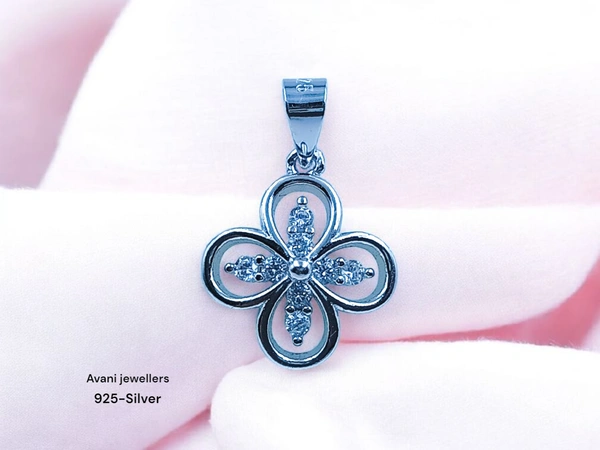 Silver Ladies Fancy Pendant - 1.39