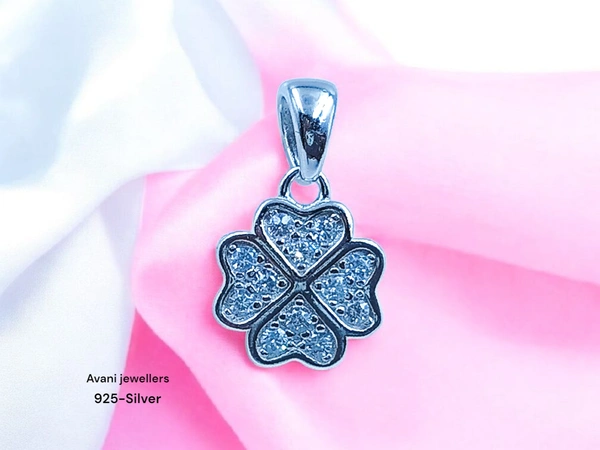 Silver Ladies Fancy Pendant - 1.15