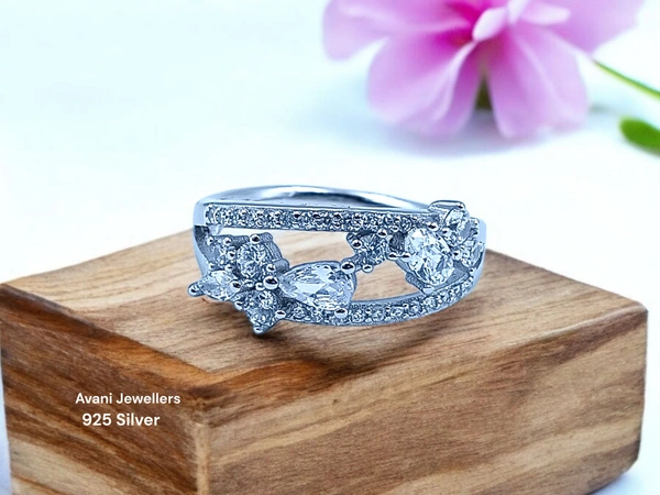 Silver Ladies Fancy Ring - 2.93, 12