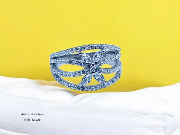 Silver Ladies Fancy Ring - 3.88, 12