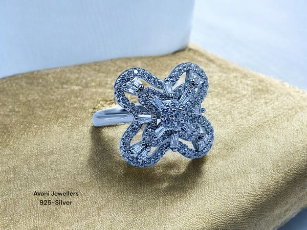 Silver Ladies Fancy Ring - 4.92, 18