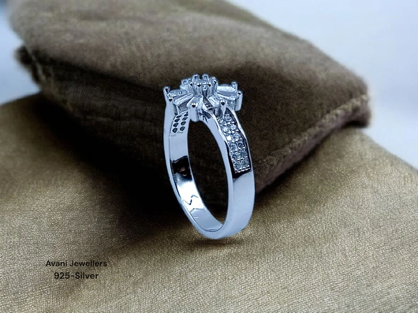 Silver Ladies Fancy Ring - 3.61, 14