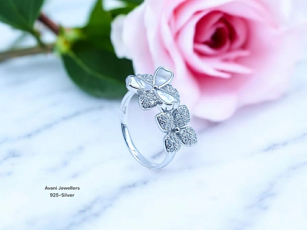 Silver Ladies Fancy Ring - 3.76, 15