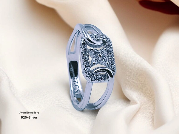Silver Ladies Fancy Ring - 14, 2.67