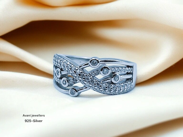 Silver Ladies Fancy Ring - 14, 4.54