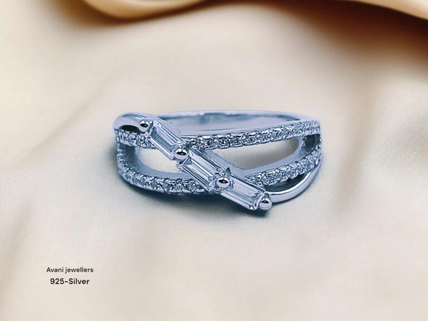 Silver Ladies Fancy Ring - 14, 4.04