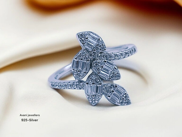 Silver Ladies Fancy Ring - 12, 2.36
