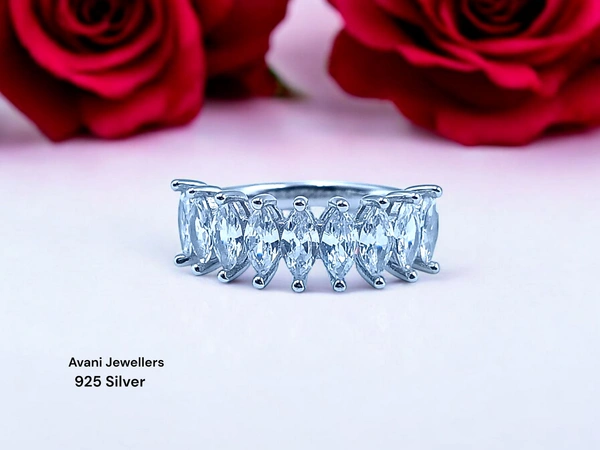 Silver Ladies Fancy Ring - 3.45, 13