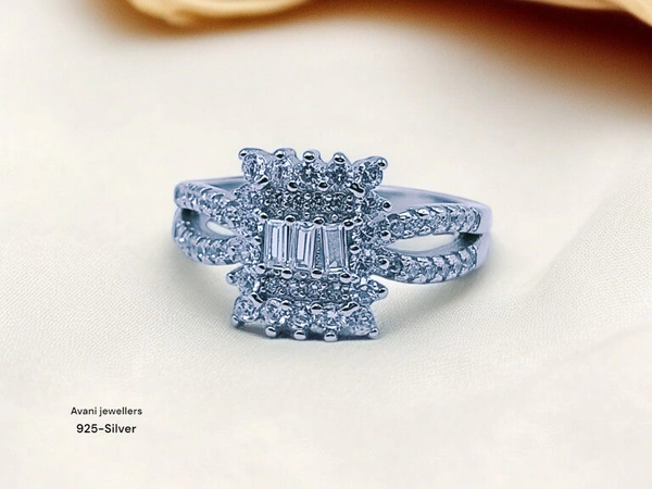 Silver Ladies Fancy Ring - 9, 2.9
