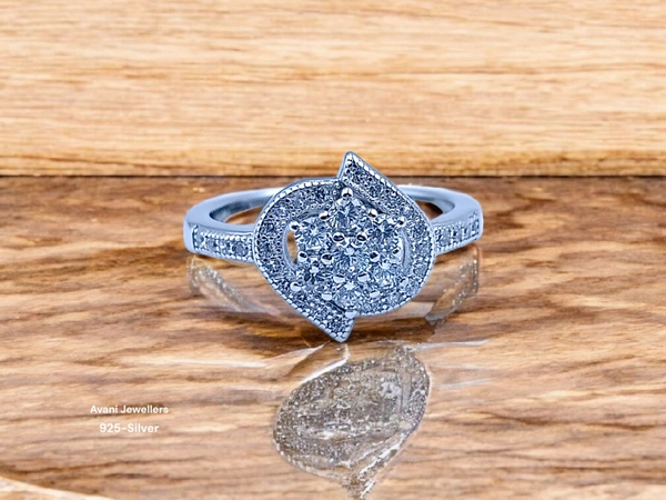 Silver Ladies Fancy Ring - 3.71, 18