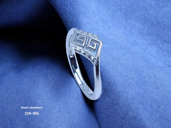 Silver Ladies Fancy Ring - 1.49, 9