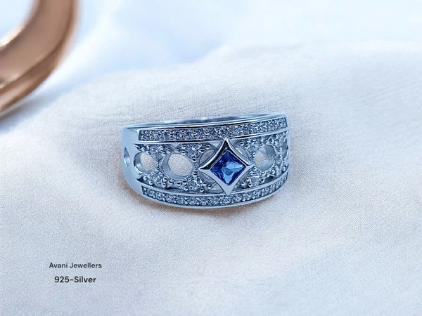 Silver Ladies Fancy Ring - 4.45, 14