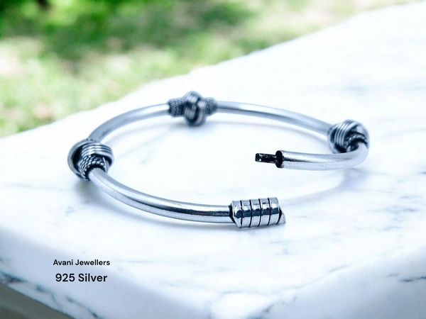 Silver Ladies Plain Kade - 17.14, Free Size