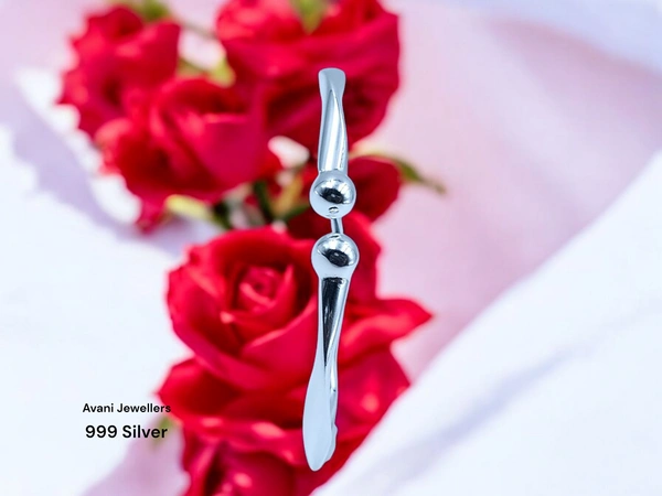 Silver Ladies Plain Kade - 15.06, Free Size