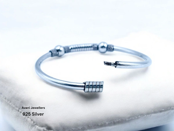 Silver Ladies Plain Kade - 16.05, Free Size