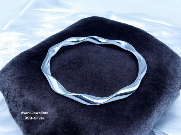 Silver Ladies Plain Kade - 22.39, 2.3
