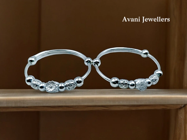 Silver Baby Plain Kade - 17.48, Adjustable