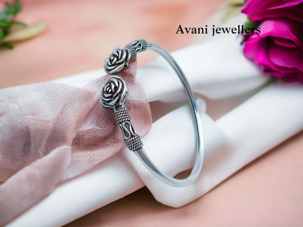 Silver Ladies Plain Kade - 11.92, Adjustable