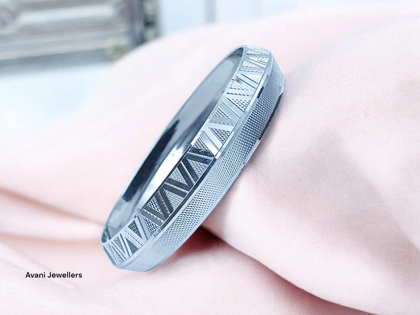 Silver Gents Kade - 29.9, 2-5.5 Inch