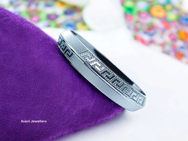 Silver Gents Kade - 39.13, 2-5 Inch